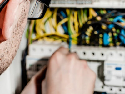 Segurança em Instalações e Serviços em Eletricidade / NR 10 Básico – Reciclagem